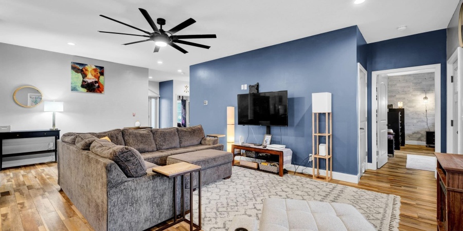 504 6th Street, Bedford, Indiana 47421,MLS,202546797