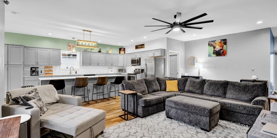 504 6th Street, Bedford, Indiana 47421,MLS,202546797