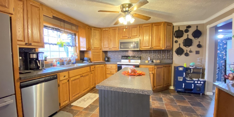 6066 W State Road 60, Mitchell, Indiana 47446,MLS,202546830