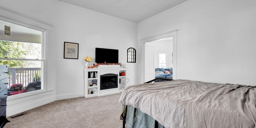 624 15th Street, Bedford, Indiana 47421,MLS,202546837