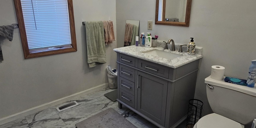 405 E 15th Street, Bloomington, Indiana 47408,MLS,202546896