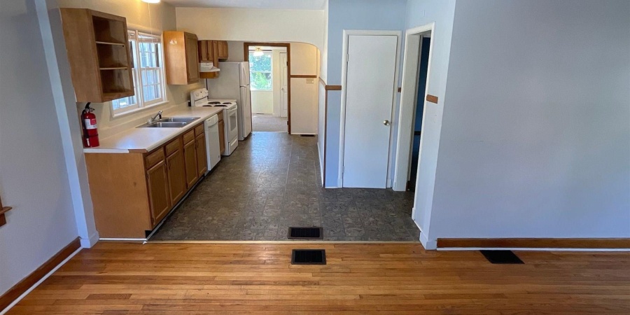 424 N Lincoln Street, Bloomington, Indiana 47408-3436,MLS,202546968