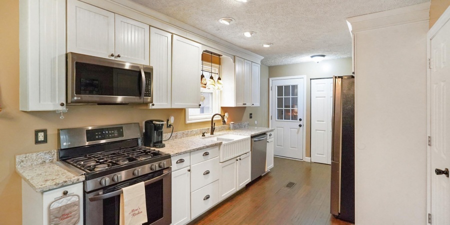 48 W Bunkerhill Road, Mooresville, Indiana 46158,MLS,202546967