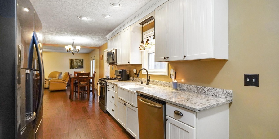 48 W Bunkerhill Road, Mooresville, Indiana 46158,MLS,202546967