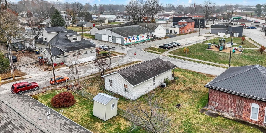 800 Maple Avenue, Greencastle, Indiana 46135,MLS,202547168