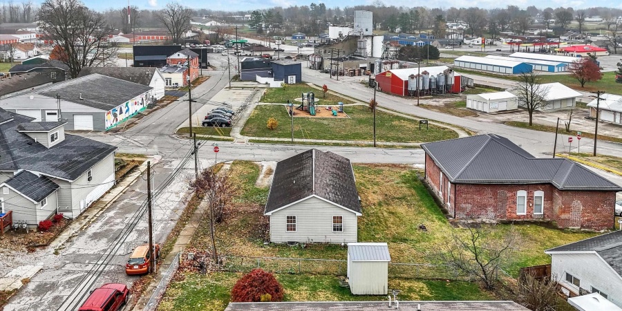 800 Maple Avenue, Greencastle, Indiana 46135,MLS,202547168