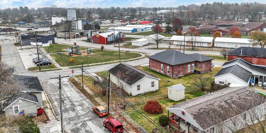 800 Maple Avenue, Greencastle, Indiana 46135,MLS,202547168