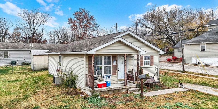 800 Maple Avenue, Greencastle, Indiana 46135,MLS,202547168