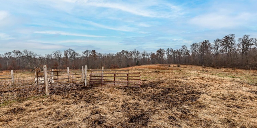 8779 S Lee Phillips Road, Bloomington, Indiana 47403-8103,MLS,202547230