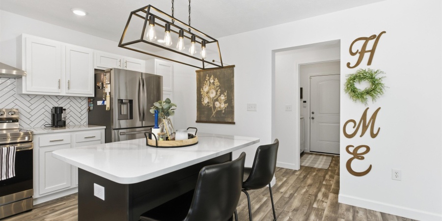 182 Whites Point, Bedford, Indiana 47421,MLS,202547315