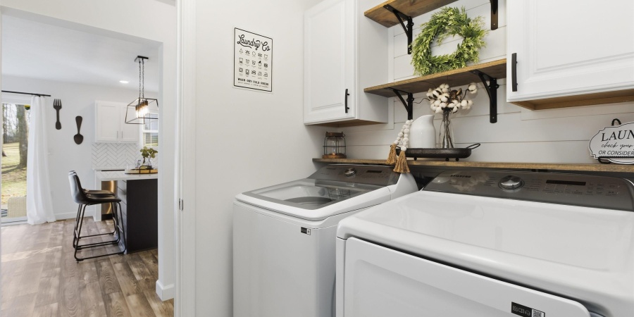 182 Whites Point, Bedford, Indiana 47421,MLS,202547315