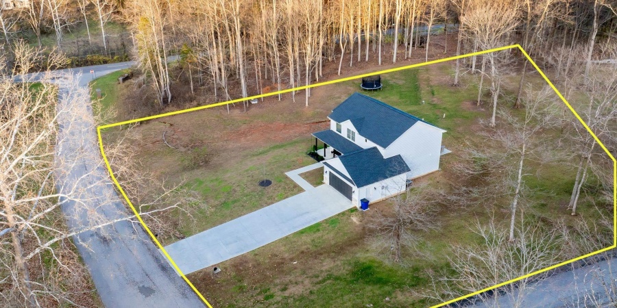 182 Whites Point, Bedford, Indiana 47421,MLS,202547315