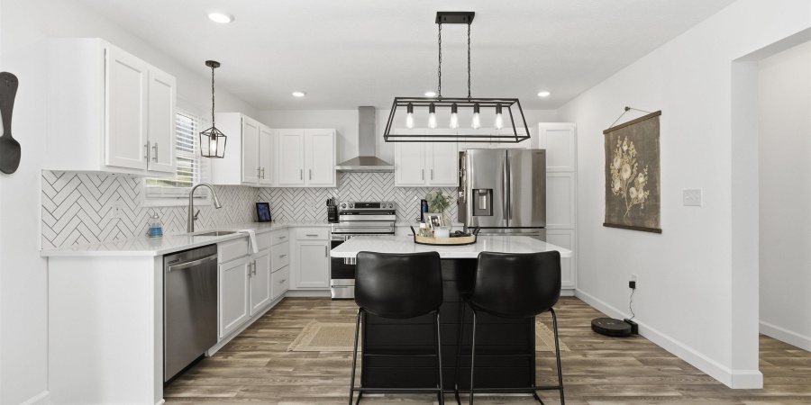 182 Whites Point, Bedford, Indiana 47421,MLS,202547315