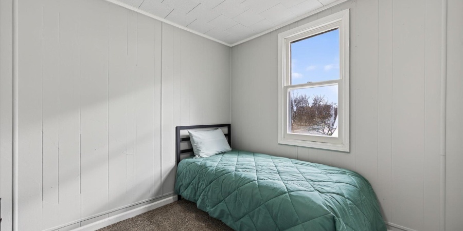 178 SE 7th Street, Linton, Indiana 47441,MLS,202547541