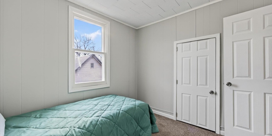 178 SE 7th Street, Linton, Indiana 47441,MLS,202547541