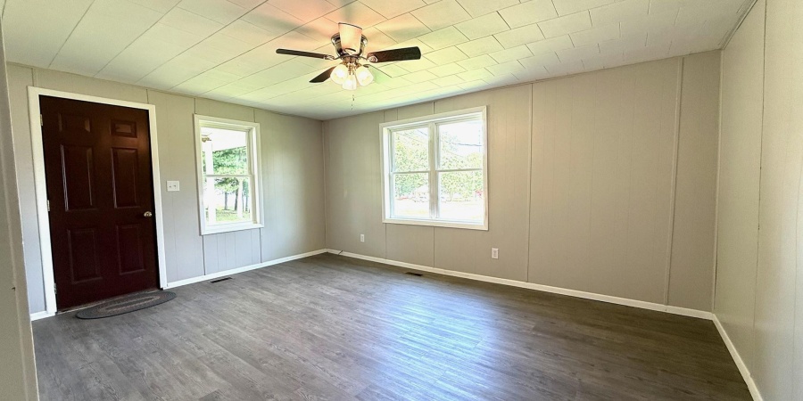 3640 Old Vincennes Road, Mitchell, Indiana 47446,MLS,202547573