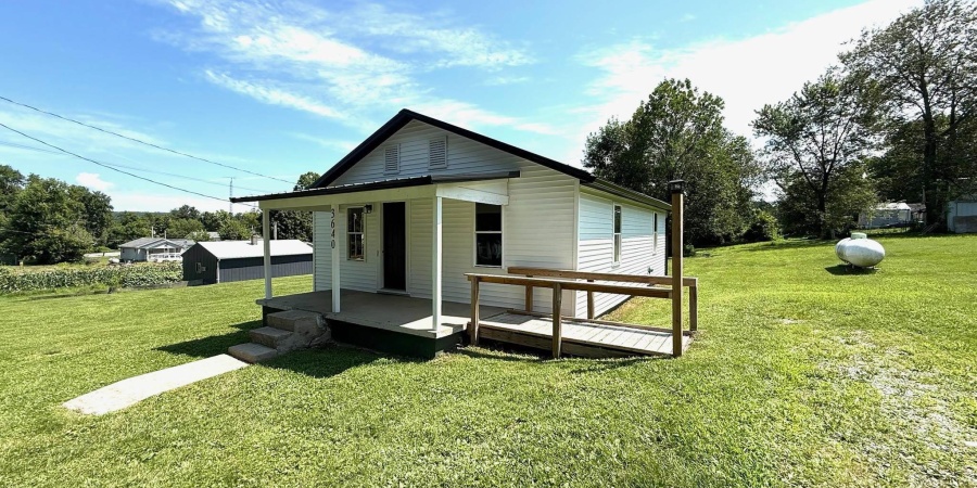 3640 Old Vincennes Road, Mitchell, Indiana 47446,MLS,202547573