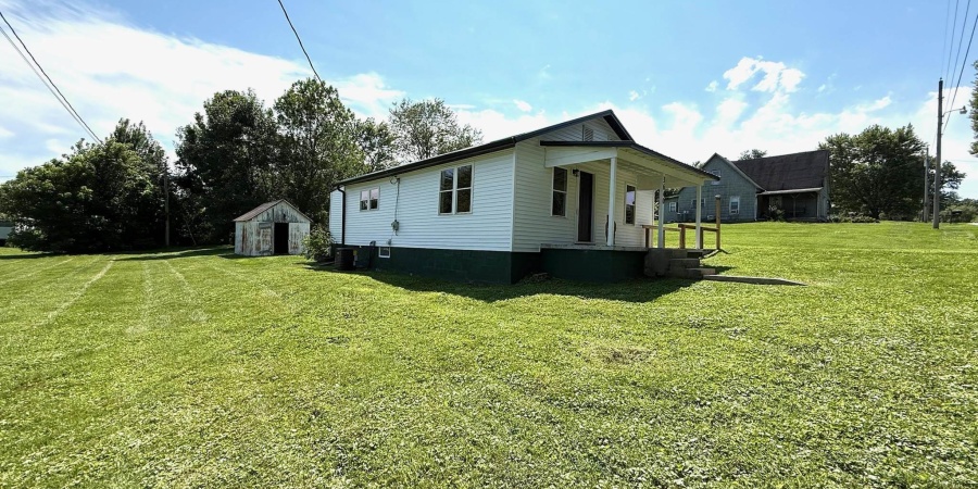 3640 Old Vincennes Road, Mitchell, Indiana 47446,MLS,202547573