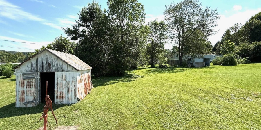 3640 Old Vincennes Road, Mitchell, Indiana 47446,MLS,202547573