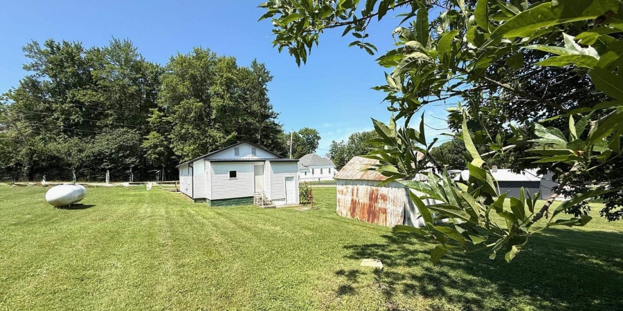 3640 Old Vincennes Road, Mitchell, Indiana 47446,MLS,202547573