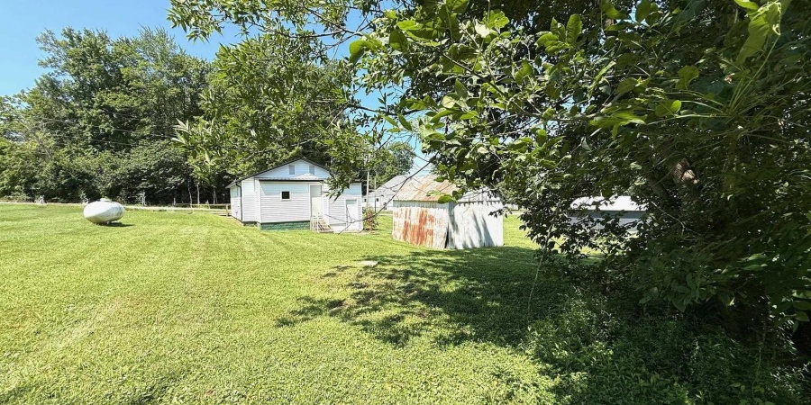 3640 Old Vincennes Road, Mitchell, Indiana 47446,MLS,202547573