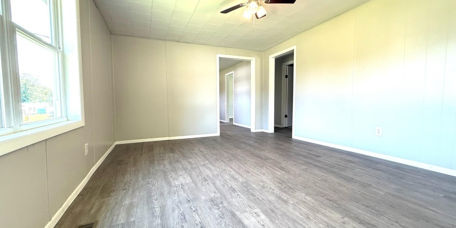 3640 Old Vincennes Road, Mitchell, Indiana 47446,MLS,202547573