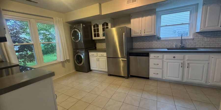 3878 S Bushmill Drive, Bloomington, Indiana 47403,MLS,202547677