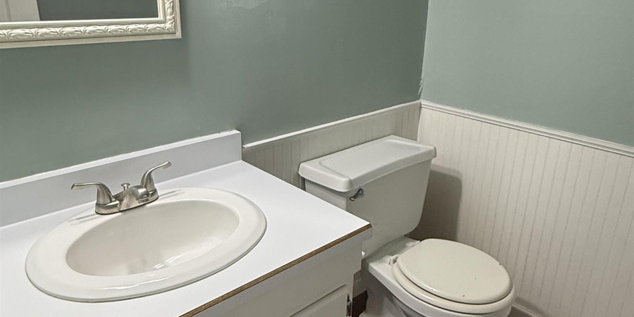 4317 E Wembley Court, Bloomington, Indiana 47408,MLS,202547727