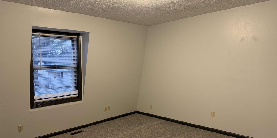 4317 E Wembley Court, Bloomington, Indiana 47408,MLS,202547727