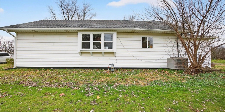 624 E Ohio Street, Jasonville, Indiana 47438,MLS,202547729