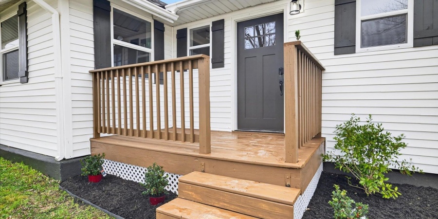 624 E Ohio Street, Jasonville, Indiana 47438,MLS,202547729