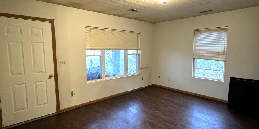 405 Dean Street, Mitchell, Indiana 47446,MLS,202547805