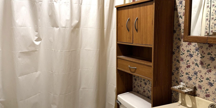 405 Dean Street, Mitchell, Indiana 47446,MLS,202547805