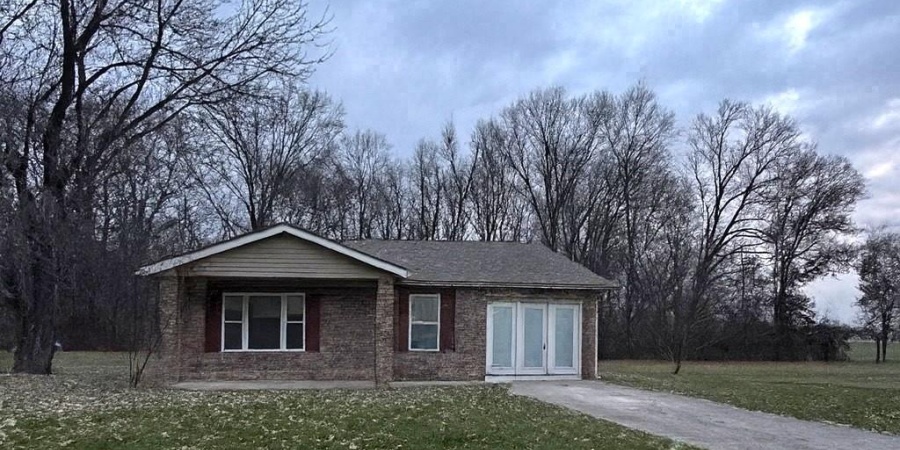 405 Dean Street, Mitchell, Indiana 47446,MLS,202547805