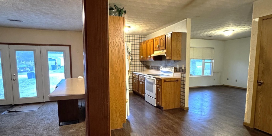 405 Dean Street, Mitchell, Indiana 47446,MLS,202547805