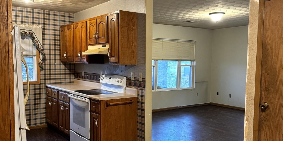 405 Dean Street, Mitchell, Indiana 47446,MLS,202547805