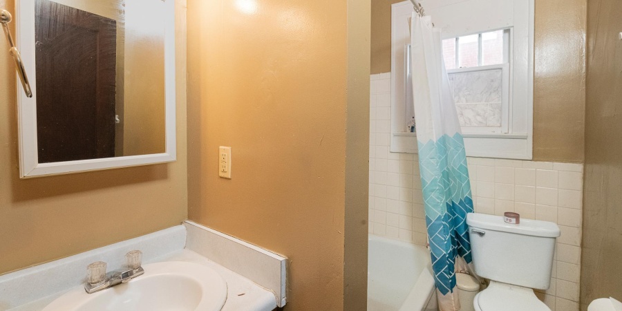 402 E 1st Street, Bloomington, Indiana 47401,MLS,202547902