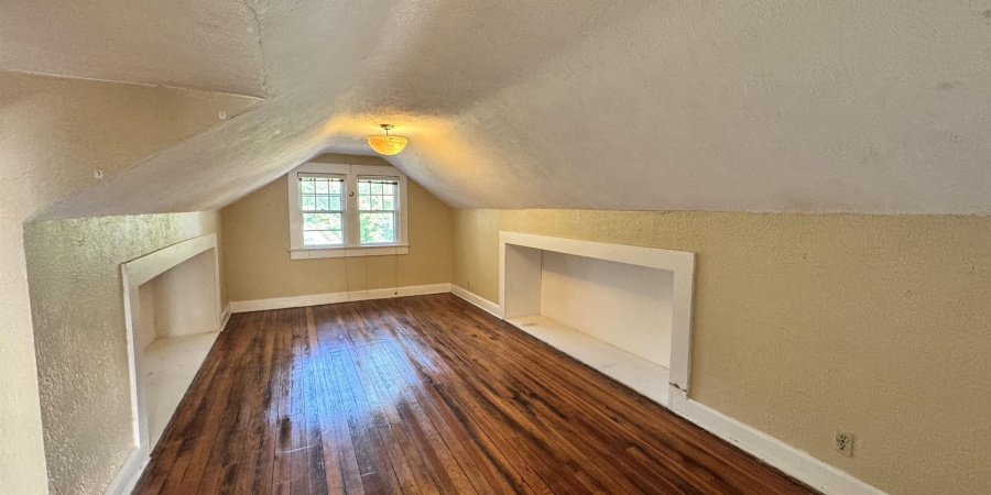 518 E Swain Avenue, Bloomington, Indiana 47401,MLS,202547909