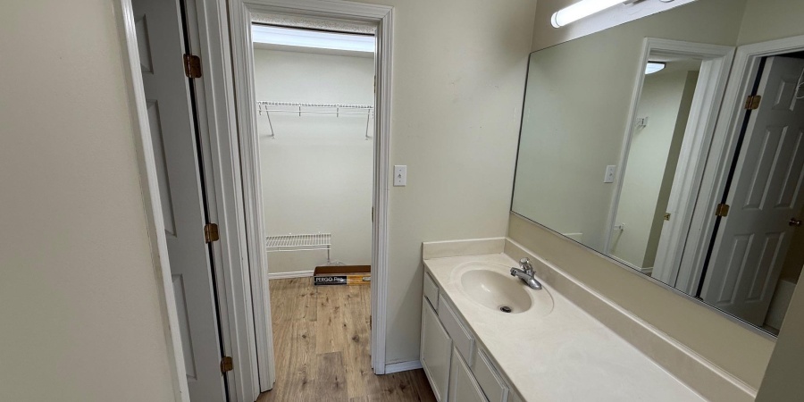 420 E Laurelwood Court, Bloomington, Indiana 47401-4597,MLS,202547899