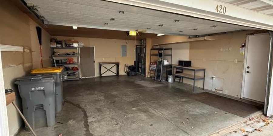 420 E Laurelwood Court, Bloomington, Indiana 47401-4597,MLS,202547899