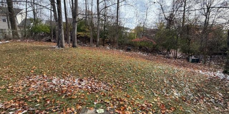 420 E Laurelwood Court, Bloomington, Indiana 47401-4597,MLS,202547899