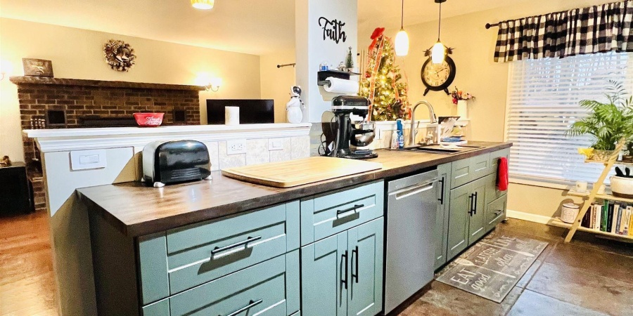 306 shandell Drive, Bedford, Indiana 47421,MLS,202547970