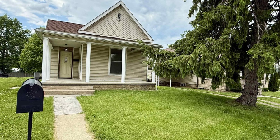 921 Lincoln Avenue, Bedford, Indiana 47421,MLS,202520903