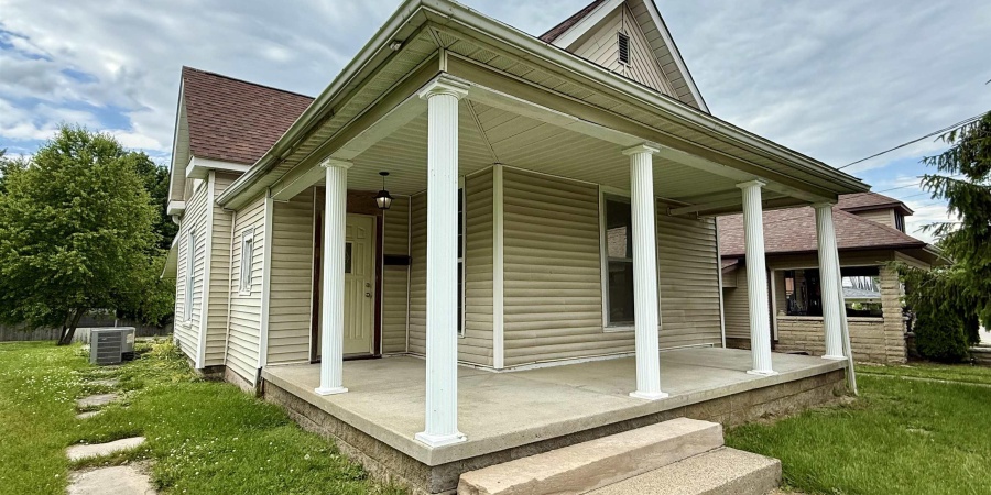 921 Lincoln Avenue, Bedford, Indiana 47421,MLS,202520903