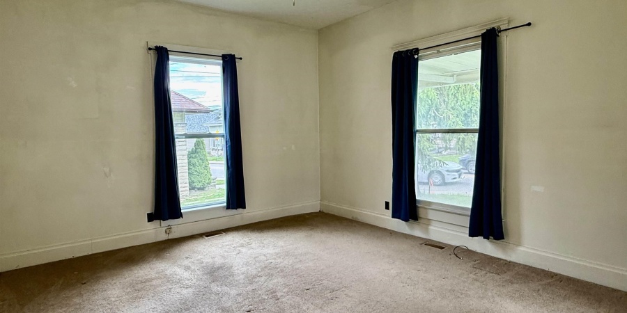 921 Lincoln Avenue, Bedford, Indiana 47421,MLS,202520903