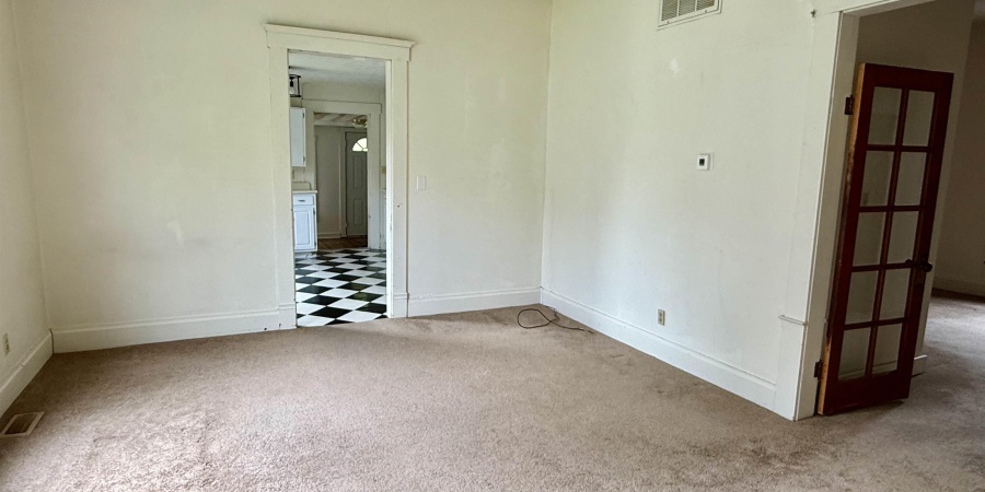 921 Lincoln Avenue, Bedford, Indiana 47421,MLS,202520903