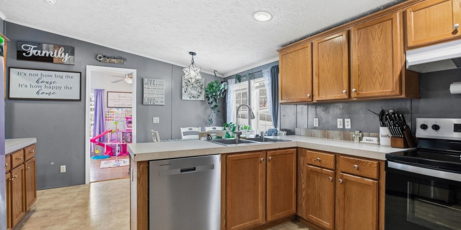 9205 S Harrodsburg Road, Bloomington, Indiana 47403-8818,MLS,202548098