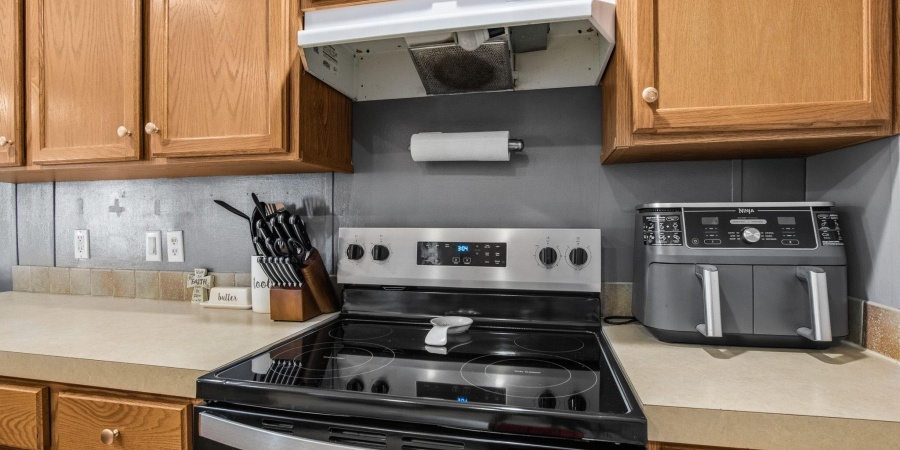 9205 S Harrodsburg Road, Bloomington, Indiana 47403-8818,MLS,202548098