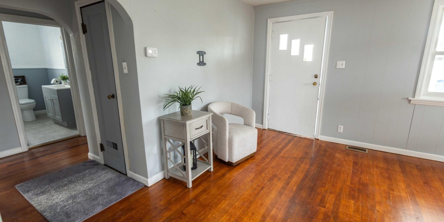 844 W Frank Street, Mitchell, Indiana 47446,MLS,202548101