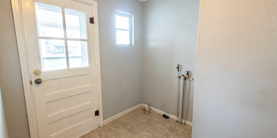 844 W Frank Street, Mitchell, Indiana 47446,MLS,202548101